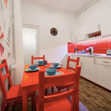 Budget By Hi5-kiraly 99 Budapest