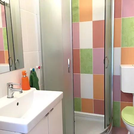Budget By Hi5-kiraly 99 * Budapest